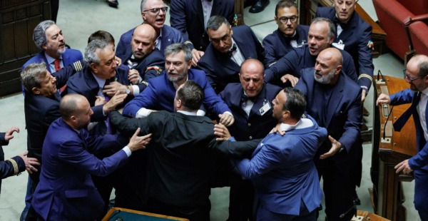 La settimana politica: dalla bagarre ai Aula sulla separazione delle carriere ai raduni di FdI e Lega