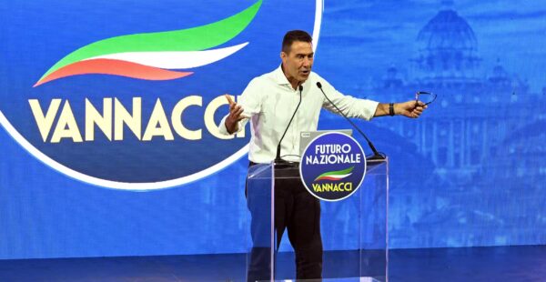 La settimana politica: l’esordio di Vannacci e i nuovi equilibri del Golfo