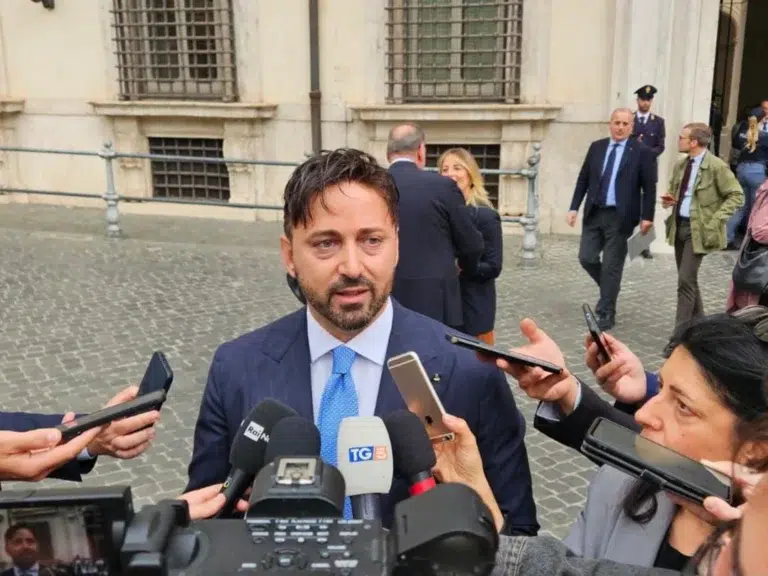 Agosto, Capobianco (Conflavoro). “Quasi 40 milioni di italiani non partiranno ad agosto e spenderanno oltre 11 miliardi nei negozi sotto casa. È l’Agosto dei Rimasti”